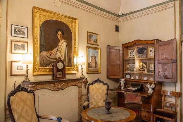 Antika Mobilya Alanlar